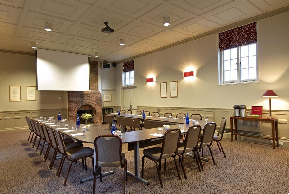 The Talbot Inn Woking Instalações foto