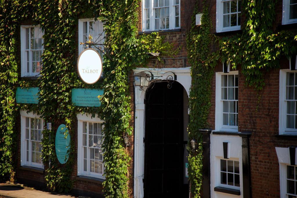 The Talbot Inn Woking Exterior foto